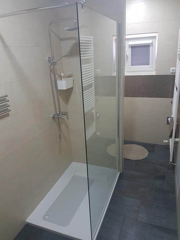 Apartments Bogdan Свети Мартин на Мури Екстериор снимка